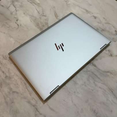 HP elitebook 1030 G3 image 4