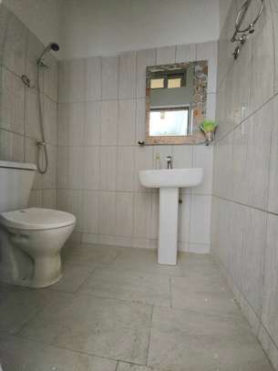 Appartement f4 à Liberté 6 Extension image 4