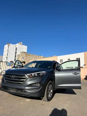 LOCATION : TRES TRES BELLE HYUNDAI TUCSON image 4