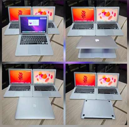 Macbook air 2017 core i7 image 1