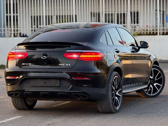 Mercedes glc 43 image 5
