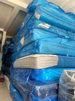 MATELAS VENANT 3 Place 2 Place 1 Place image 2