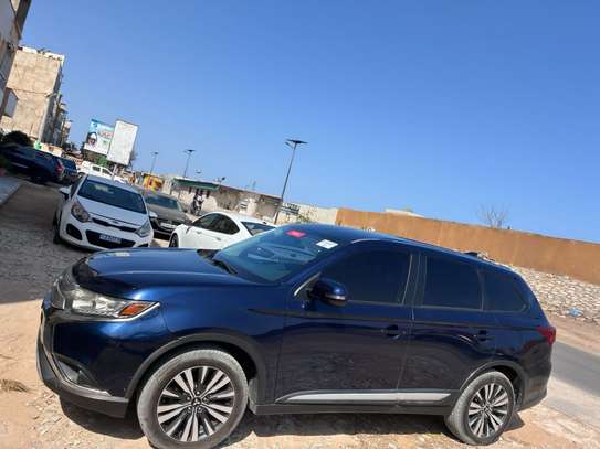 MITSUBISHI OUTLANDER 2019, 7 places image 2