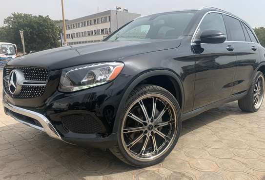 Mercedes benz GLC 300 image 11