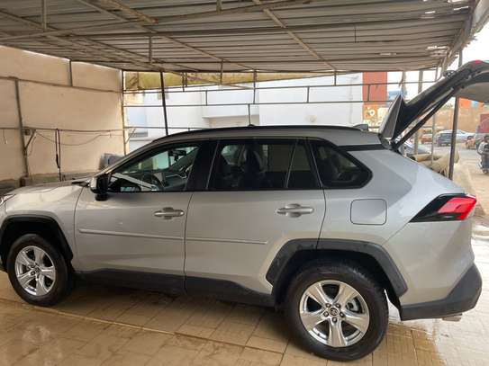 Toyota Rav42021 image 4