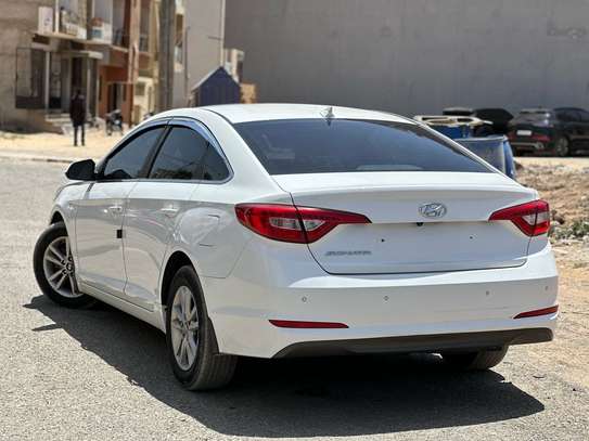 Hyundai Sonata 2017 image 2