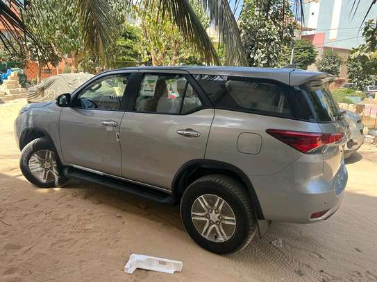 TOYOTA FORTUNER 2022 image 7