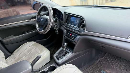 HYUNDAI ELANTRA ANNÉE 2017 image 6