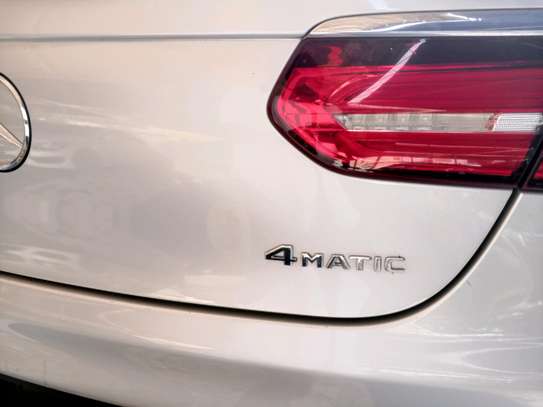 Mercedes GLC 300. ANNÉE 2017 image 4