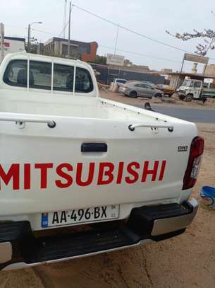 mitsubishi  2020 image 3
