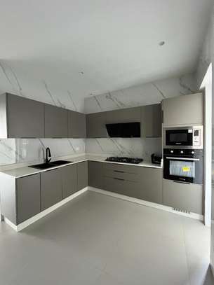 Appartement F4 185 m2 haut standing au POINT E image 3
