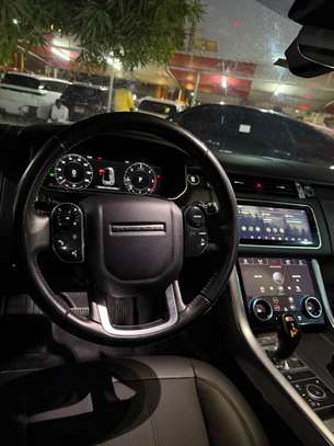 Range Rover sport image 12