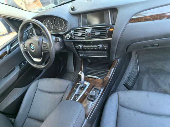 BMW X3 SUV SDrive 28i noir spacieux confort et puissance image 8