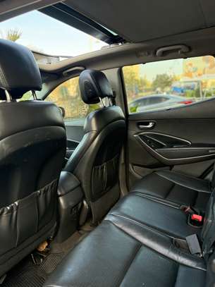 Hyundai SANTAFE image 12