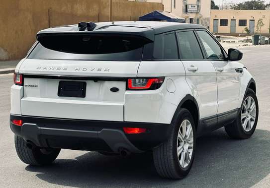 Land Rover Evoque 2017 image 10