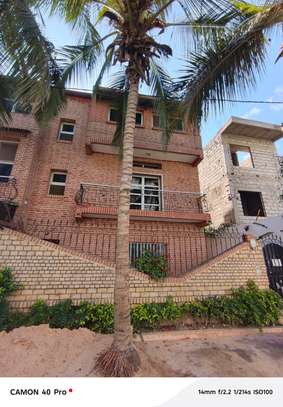 APPARTEMENT AUX ALMADIES image 2