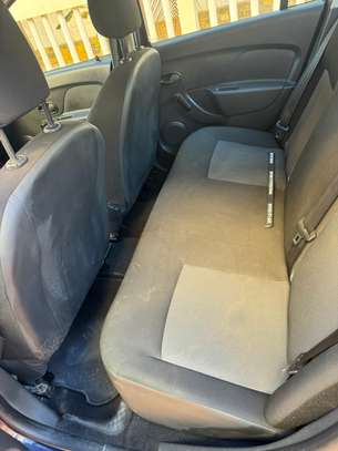 logane dacia image 6