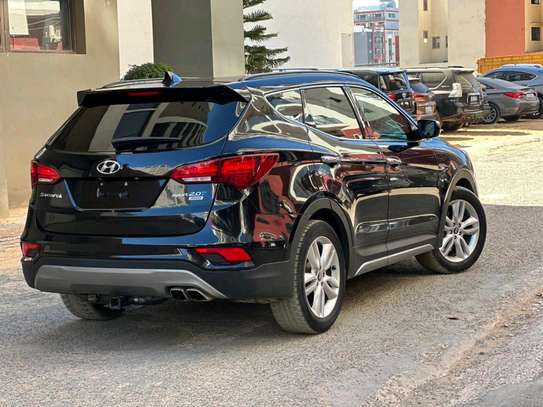 Hyundai Santa Fe  2018 image 3