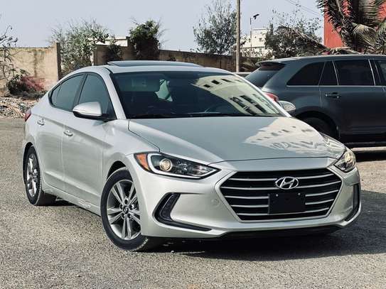 Hyundai elantra image 1