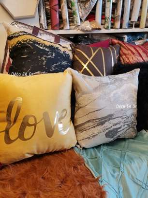 Coussin fourrure image 4