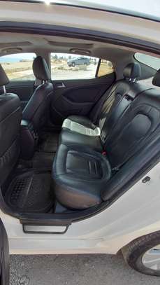 Kia Optima K5 berline blanche image 11
