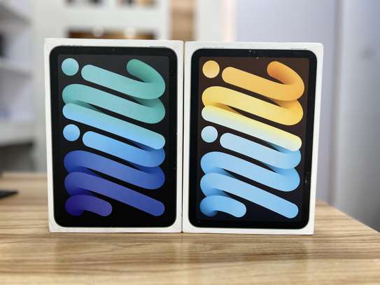 iPad mini ( 7th Generation) image 1