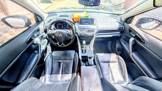 Mitsubishi ÉCLIPSE CROSS image 5