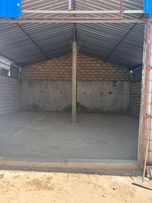 Entrepôt 75 m² à Fass Delorme image 1