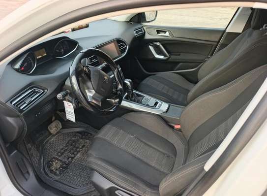 Peugeot 308 T9 automatique diesel image 5