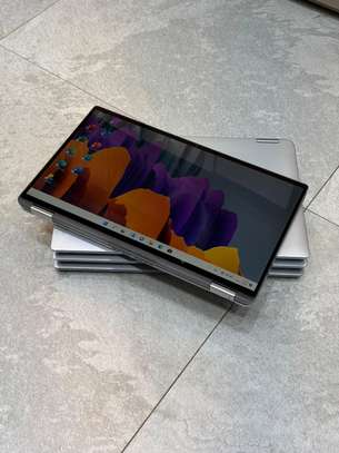 Dell Latitude 7400 2-in-1 image 1