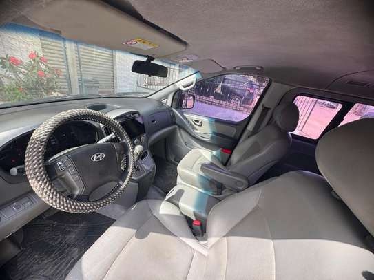Minibus Starex avec licence transport image 10
