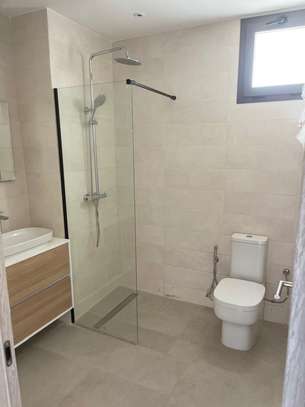 Appartement F4 aux Almadies image 12