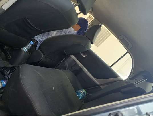 Toyota Yaris 2009 image 5