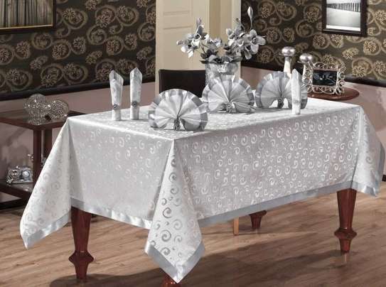 9 Pieces Ensemble Nappe de Table VIP image 4