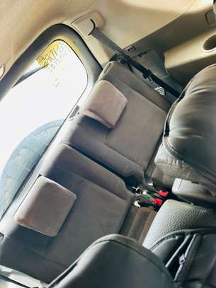 Toyota Land Cruiser 2010 image 1