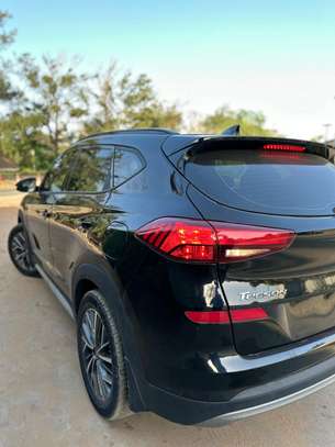 HYUNDAI TUCSON image 5