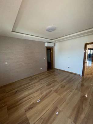 Tres bel appartement de 4 chambres salon a louer aux mamelle image 8