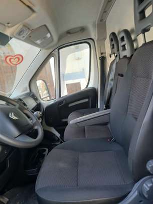 Citroën jumper image 6