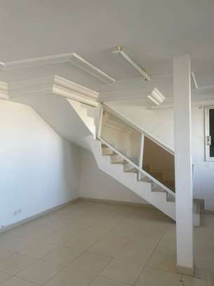 VILLA R+1 A LOUER A YOFF VIRAGE image 5