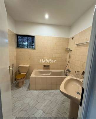 Superbe Villa à louer aux Almadies image 5
