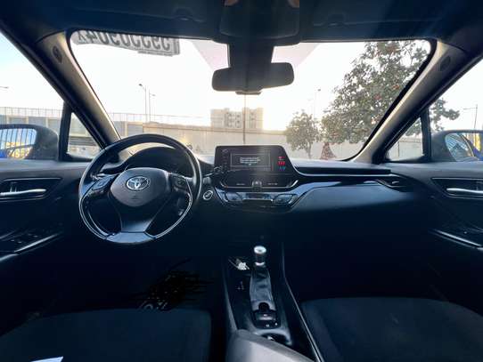 TOYOTA CH-R 2018 image 4