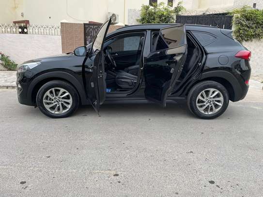 HYUNDAI TUCSON 2016 image 9