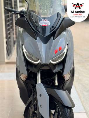 Yamaha Xmax 300 (Let’s Go) image 2