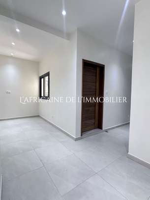 Appartement f4 neuf à louer à Mermoz Batrain image 2