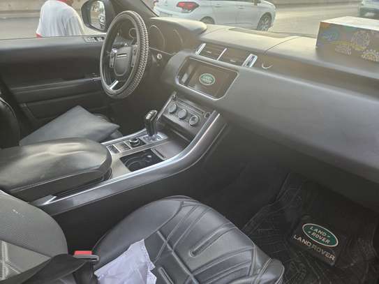 Range rover sport diesel excellent état image 8