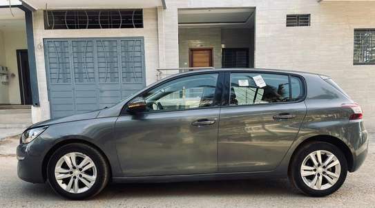 Peugeot 308 année 2016 image 6