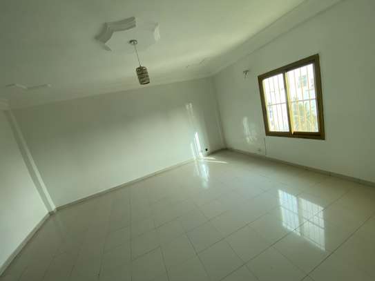 Appartement POINT E image 4