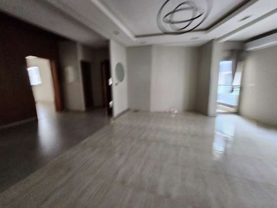 Appartement à louer au virage F4 image 8