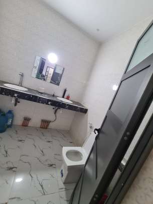 A louer Villa entièrement meublée de 03 chambres SALY JOSEPH image 6