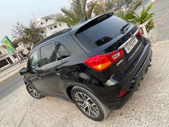 Mitsubishi RVR image 9